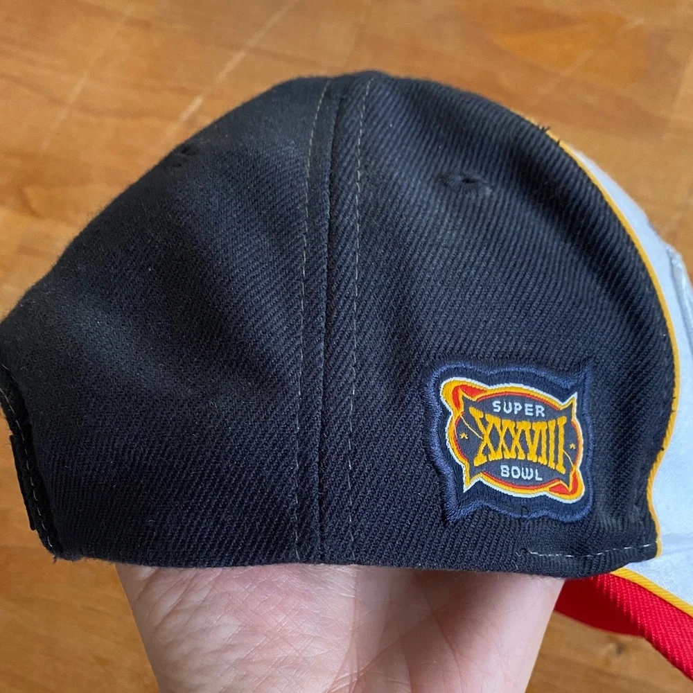 New England Patriots Super Bowl XXXVIII Champions Reebok Locker Room Hat